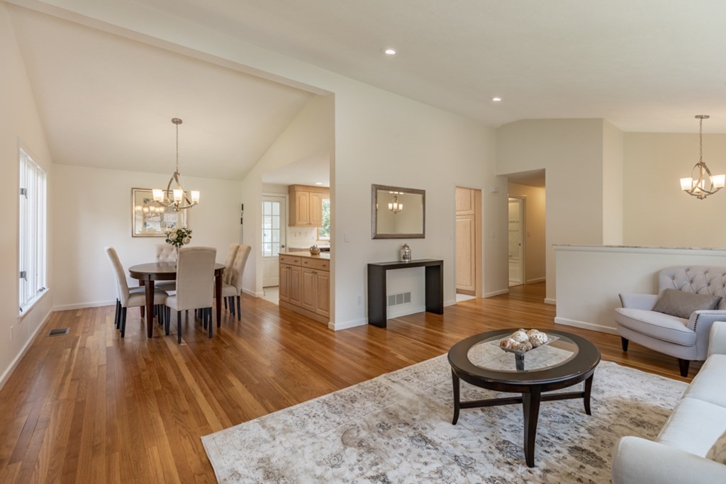 57 Oakvale Road Framingham, MA 01701 - Photo 8 of 32