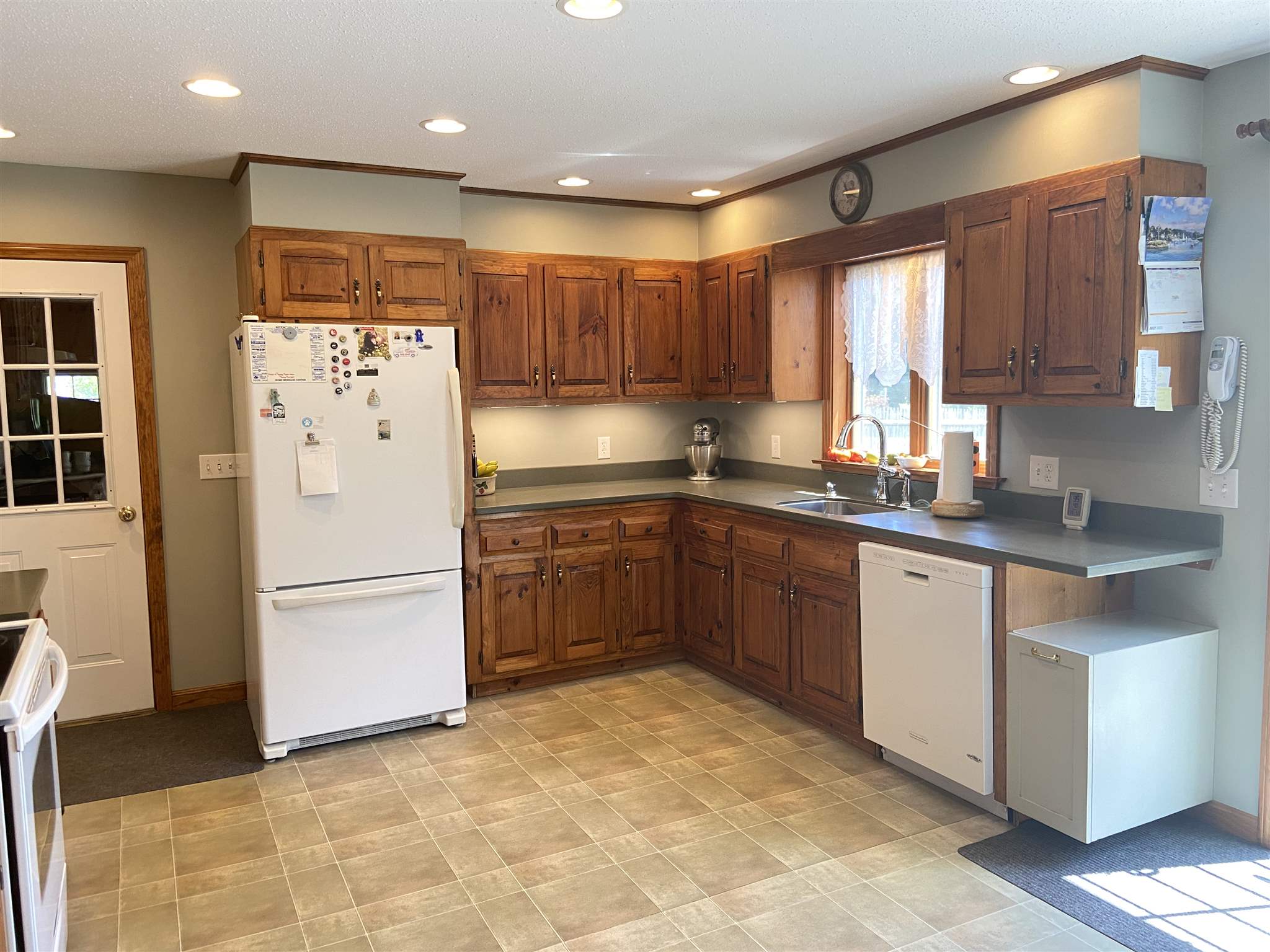 35 Dearborn Circle Walpole, NH 03608 - Photo 7 of 34 Gallery Image 7