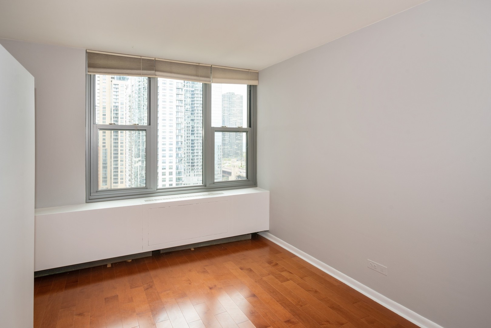 400 East Randolph Street, Unit 2102 Chicago, IL 60601 - Photo 8 of 39