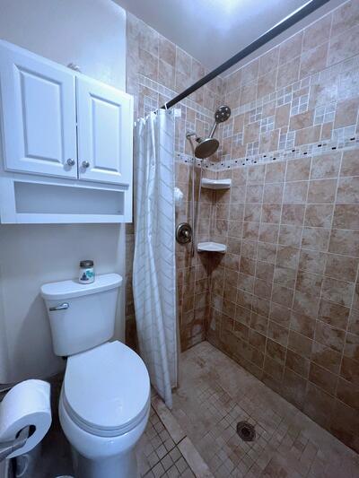 136 Doe Trail Jupiter, FL 33458 - Photo 11 of 38 Primary Bathroom