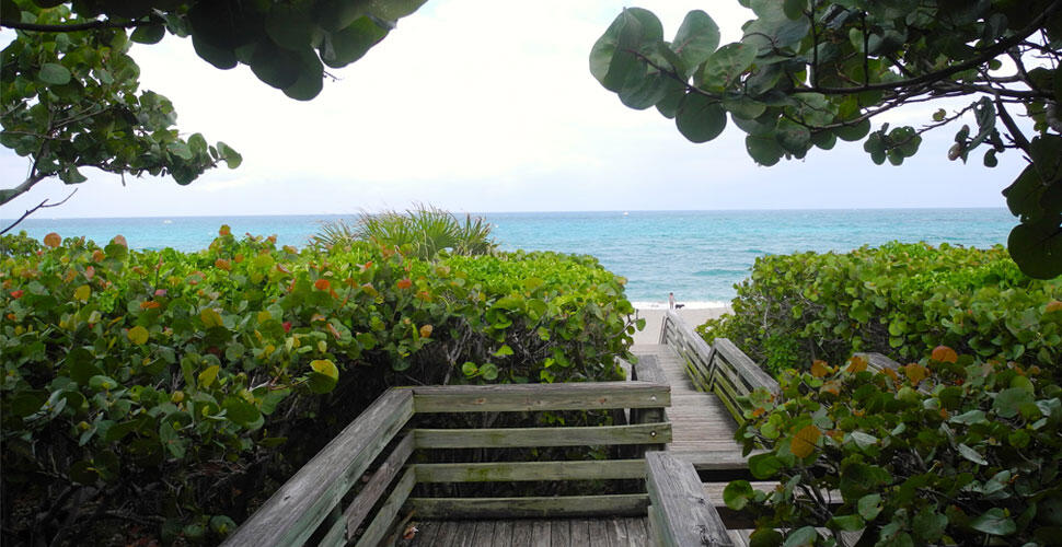 136 Doe Trail Jupiter, FL 33458 - Photo 28 of 38 Entrance to beach