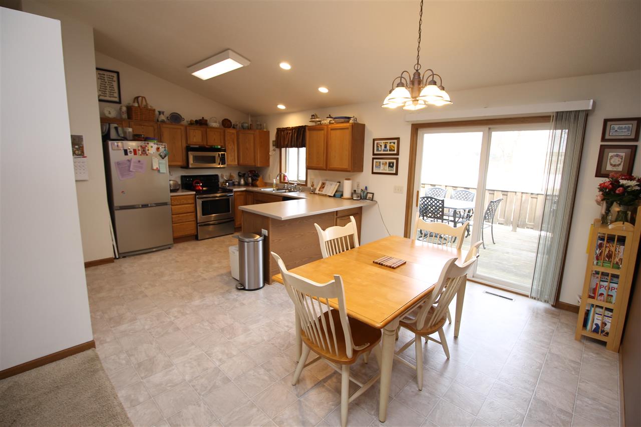 100 Bailey Park Road Williamsburg, IA 52361 - Photo 6 of 24 Gallery Image 6