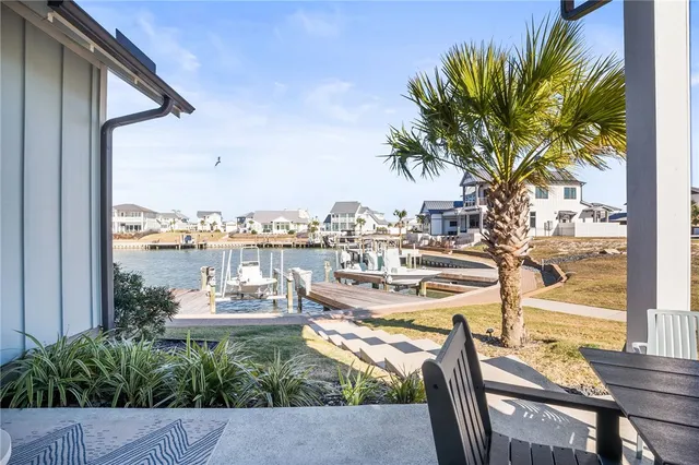 $940,000 | 110 Foxtail Lane, Rockport, TX 78382