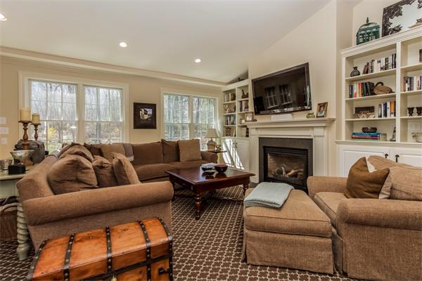 88 Deerfield Road Needham, MA 02492 - Photo 5 of 21 Gallery Image 5