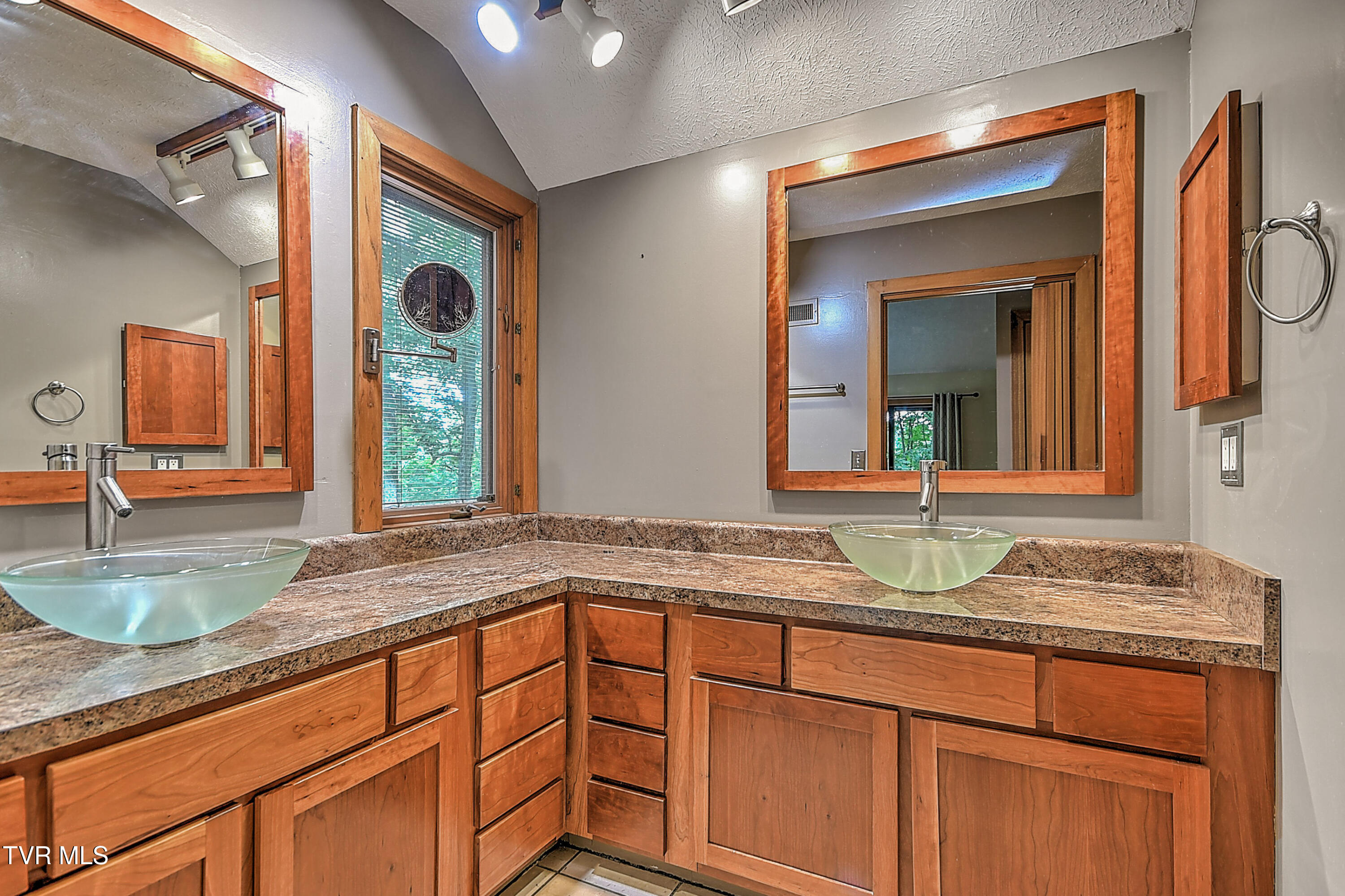 45 Grove Hill Road, Unit 45 Kingsport, TN 37660 - Photo 30 of 73 45 Grove Hill ES-31