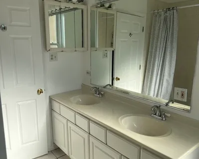 $260,000 | 6800 South Dante Avenue, Unit 3, Chicago, IL 60637
