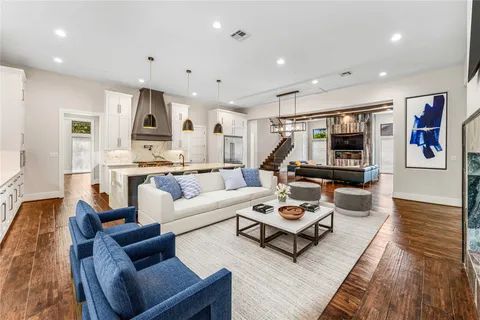 $1,995,000 | 3202 Glen Haven Boulevard, Houston, TX 77025