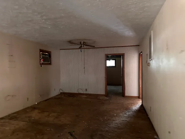 $24,900 | 204 South 10th Street, Herrin, IL 62948