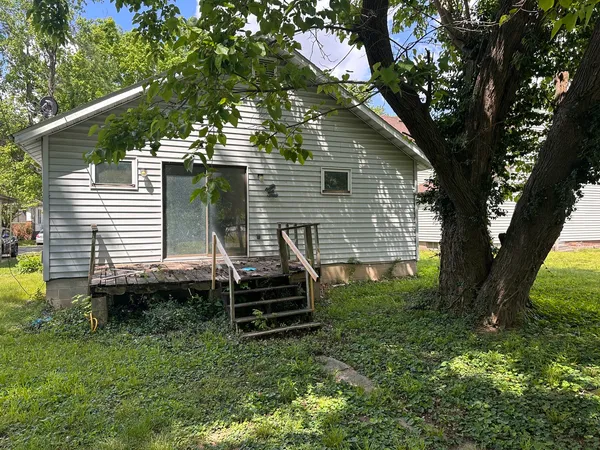 $24,900 | 204 South 10th Street, Herrin, IL 62948