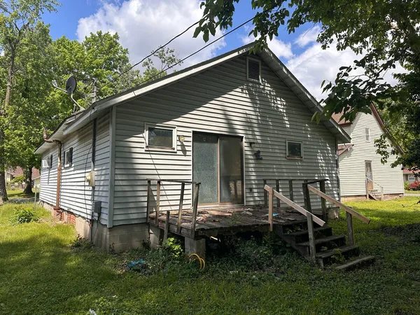 $24,900 | 204 South 10th Street, Herrin, IL 62948