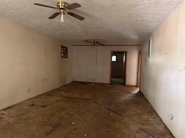 $24,900 | 204 South 10th Street, Herrin, IL 62948