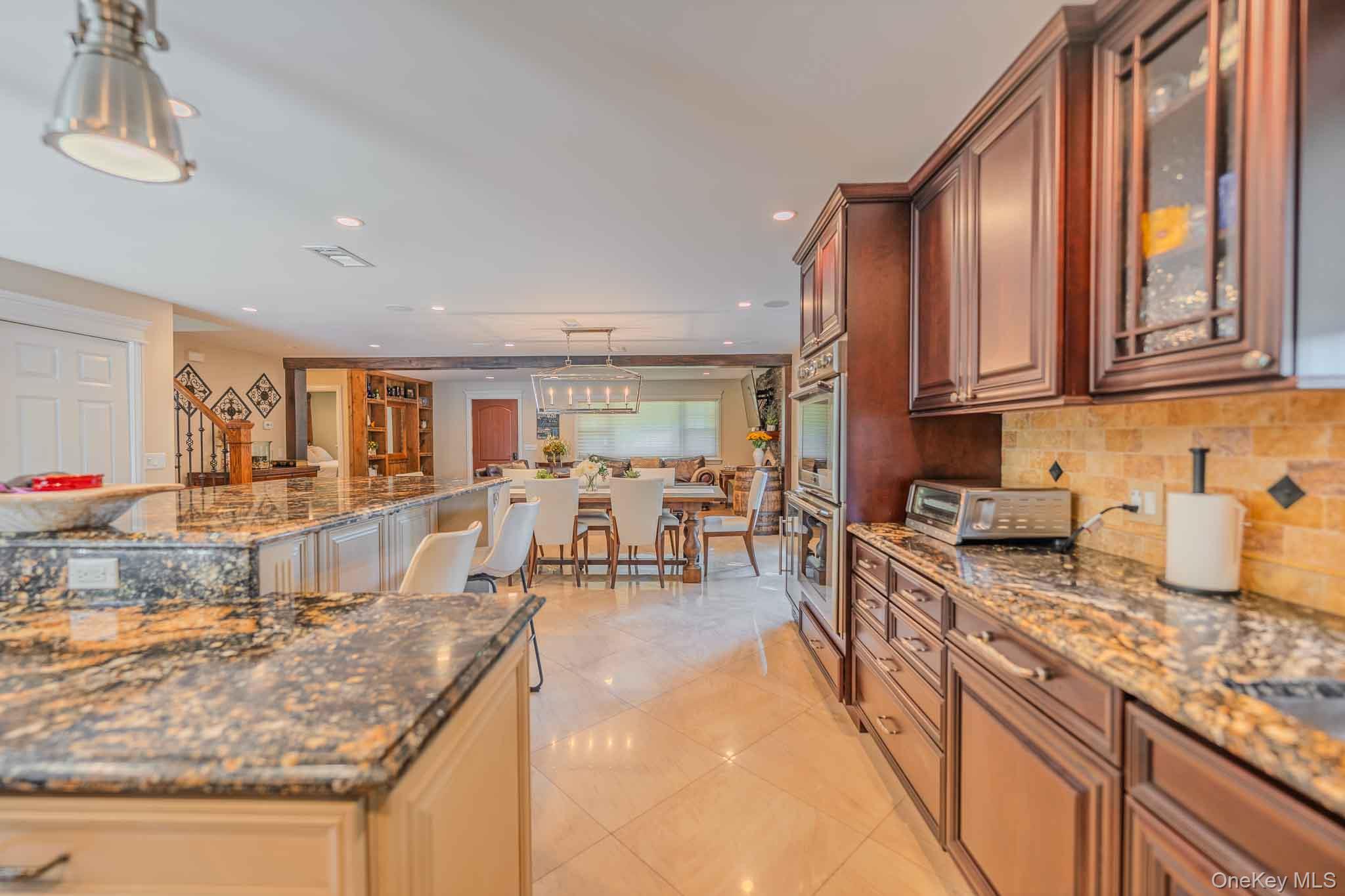 8 Feather Lane Commack, NY 11725 - Photo 15 of 50