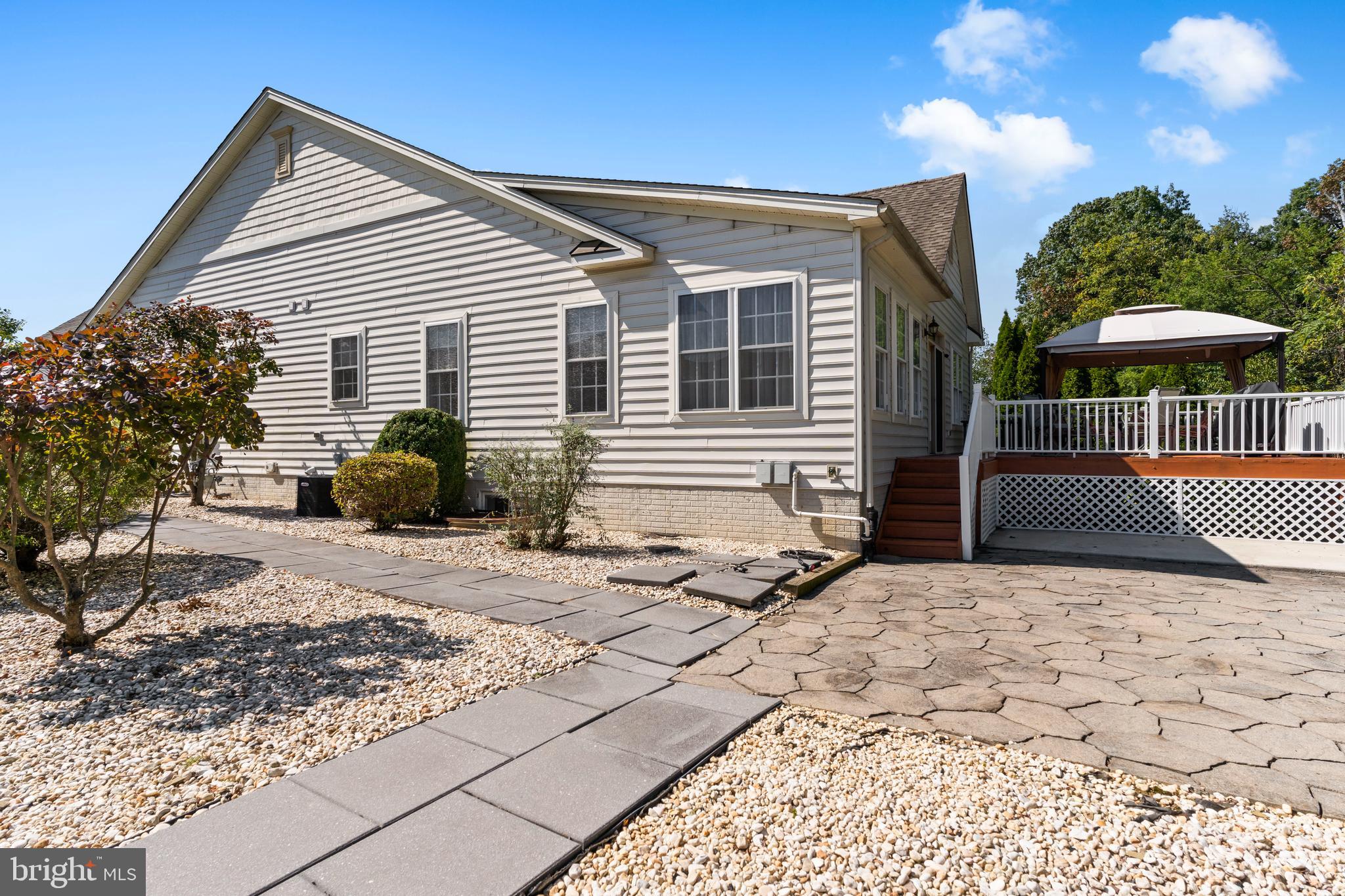 152 St Michaels Way Hanover, PA 17331 - Photo 34 of 37 a backyard of a house with table and chairs