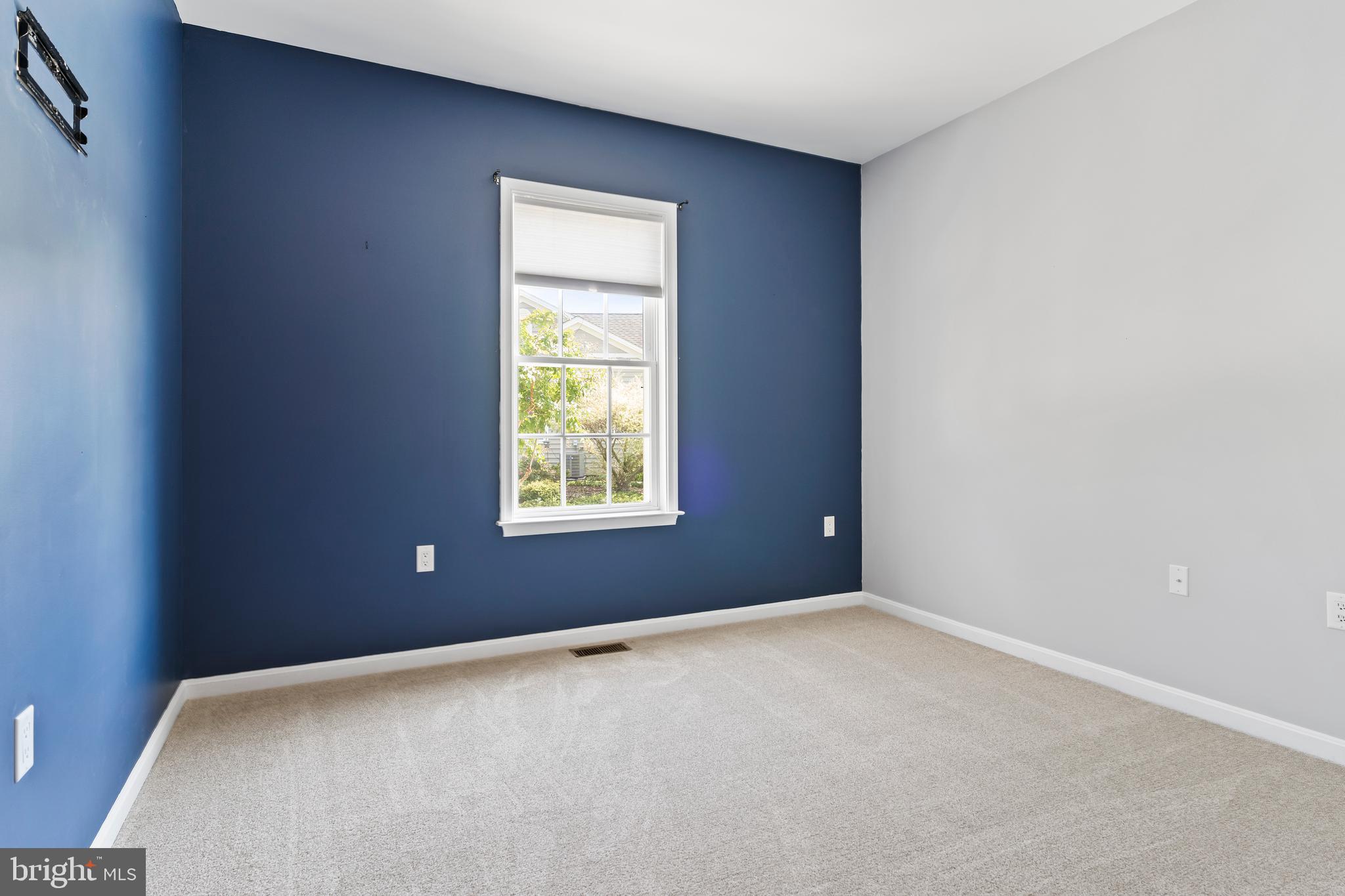152 St Michaels Way Hanover, PA 17331 - Photo 10 of 37 an empty room with windows
