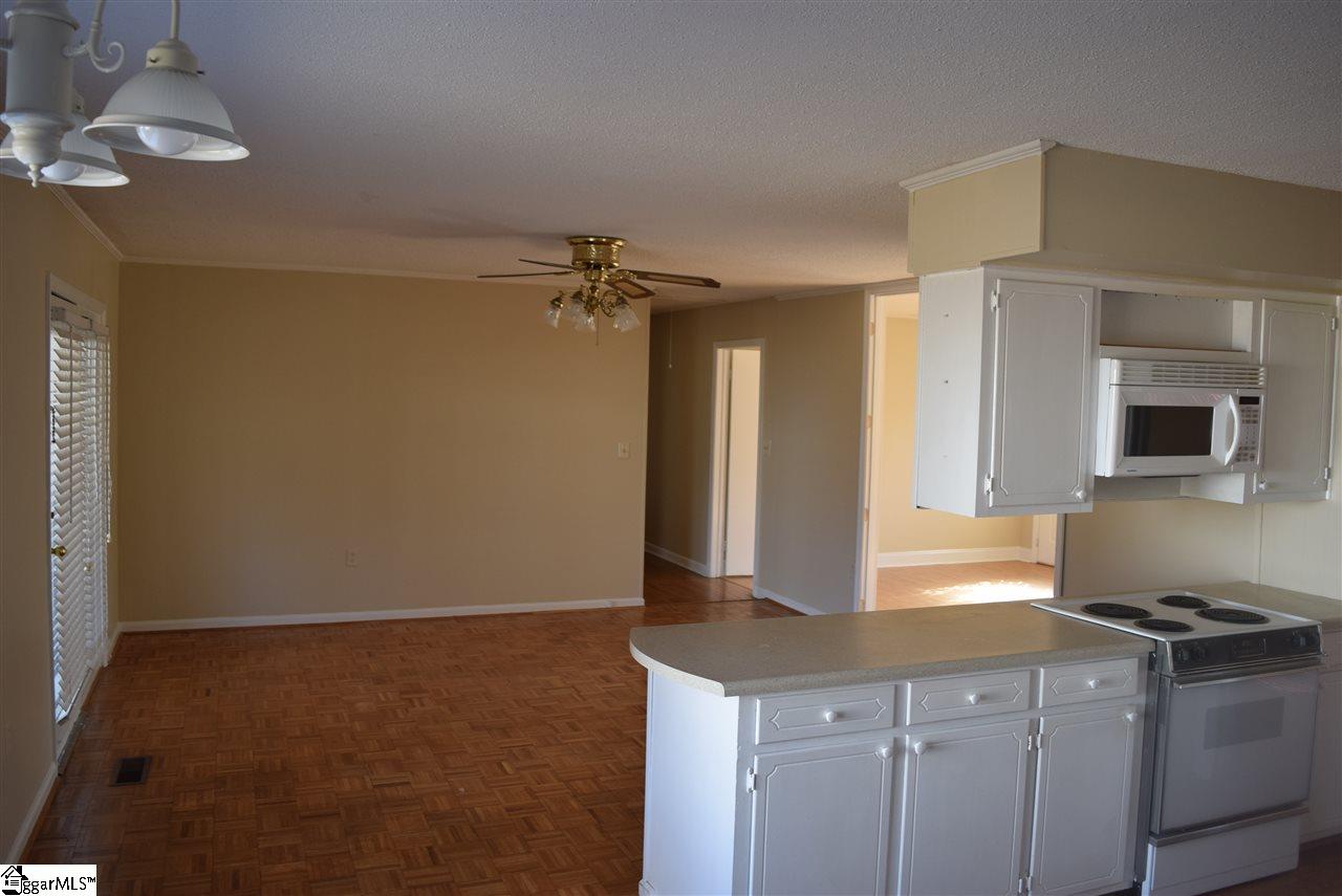 105 Coldstream Drive Boiling Springs, SC 29316 - Photo 4 of 26 Gallery Image 4