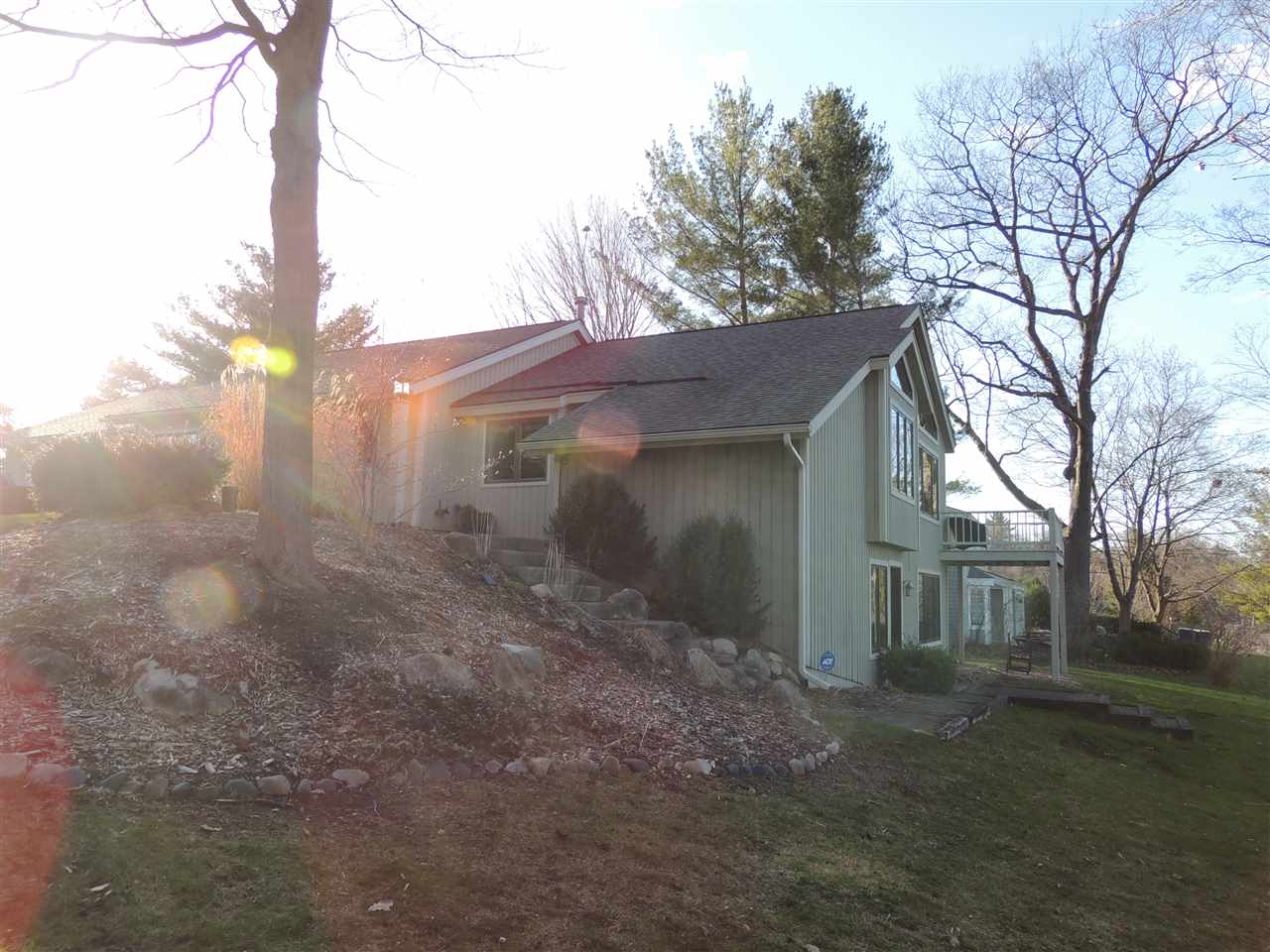 8029 East Shore Road Traverse City, MI 49686 - Photo 34 of 60 1830615-33.JPG