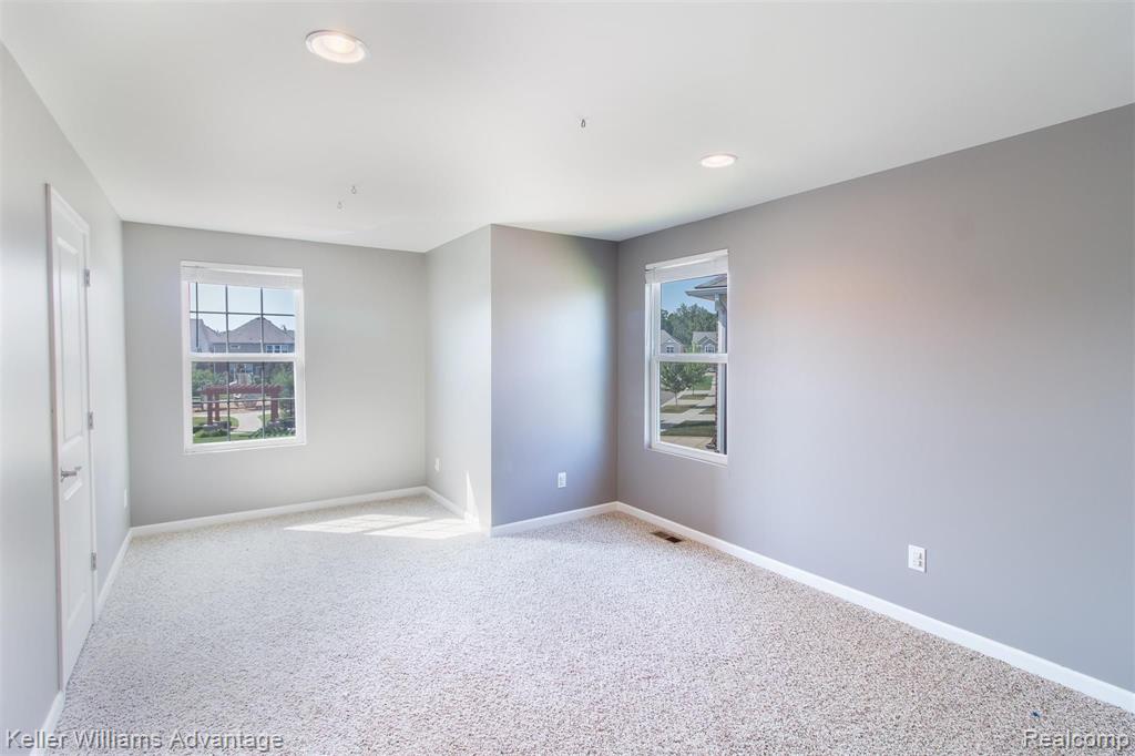 27679 Hartwick Circle Novi, MI 48374 - Photo 37 of 51