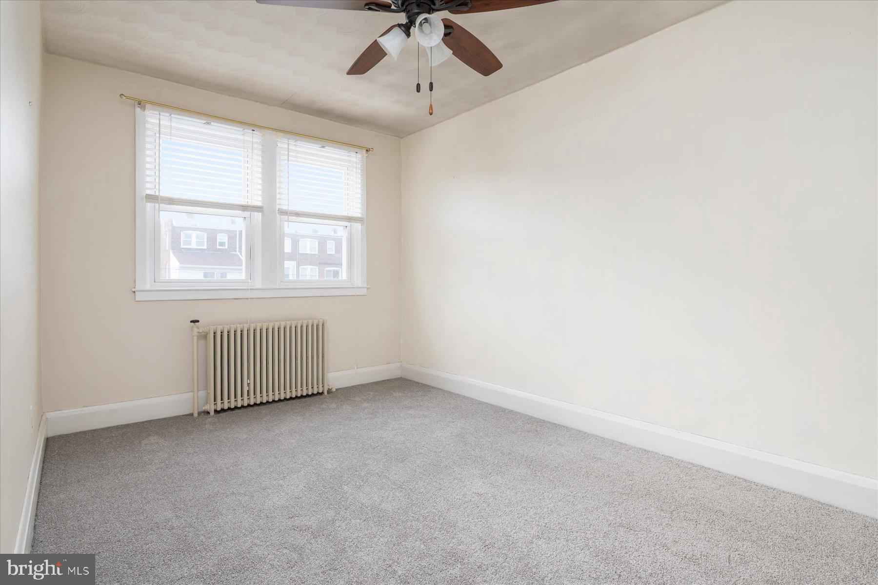 179 West Meadow Road Baltimore, MD 21225 - Photo 20 of 34 an empty room with a window