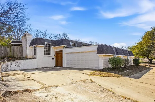 $1,695 | 5338 Wonder Drive, Fort Worth, TX 76133