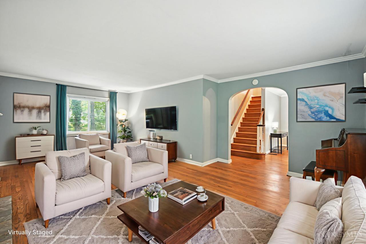 1084 Sutton Road Cincinnati, OH 45230 - Photo 15 of 33