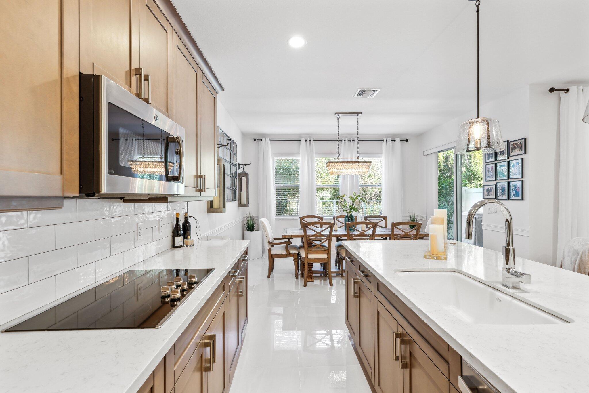 100 Northwest 69th Circle, Unit 24 Boca Raton, FL 33487 - Photo 10 of 61 Kitchen