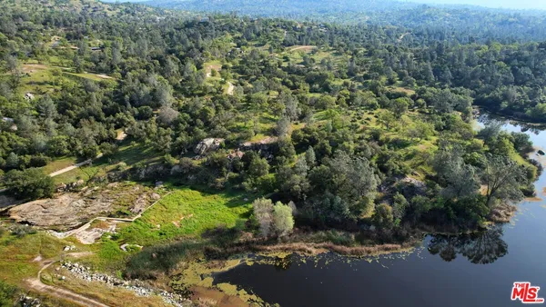 $1,100,000 | 41924 Patrick Avenue, Unit TPN#4337/2, Coarsegold, CA 93614