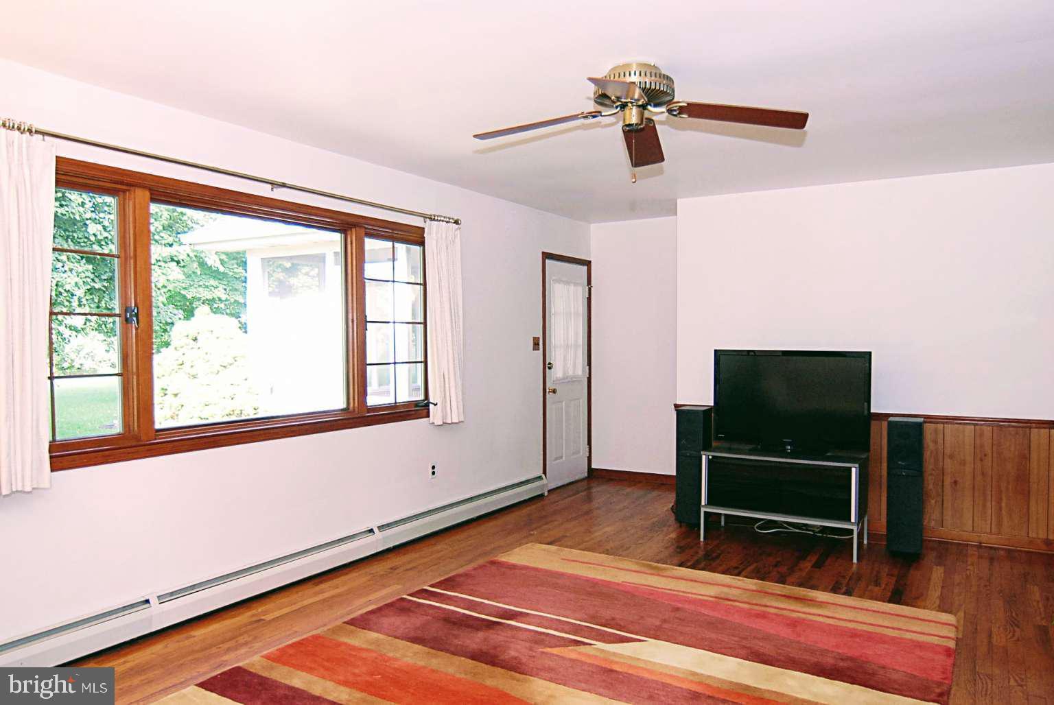 174 Firethorn Road Newtown, PA 18940 - Photo 8 of 25