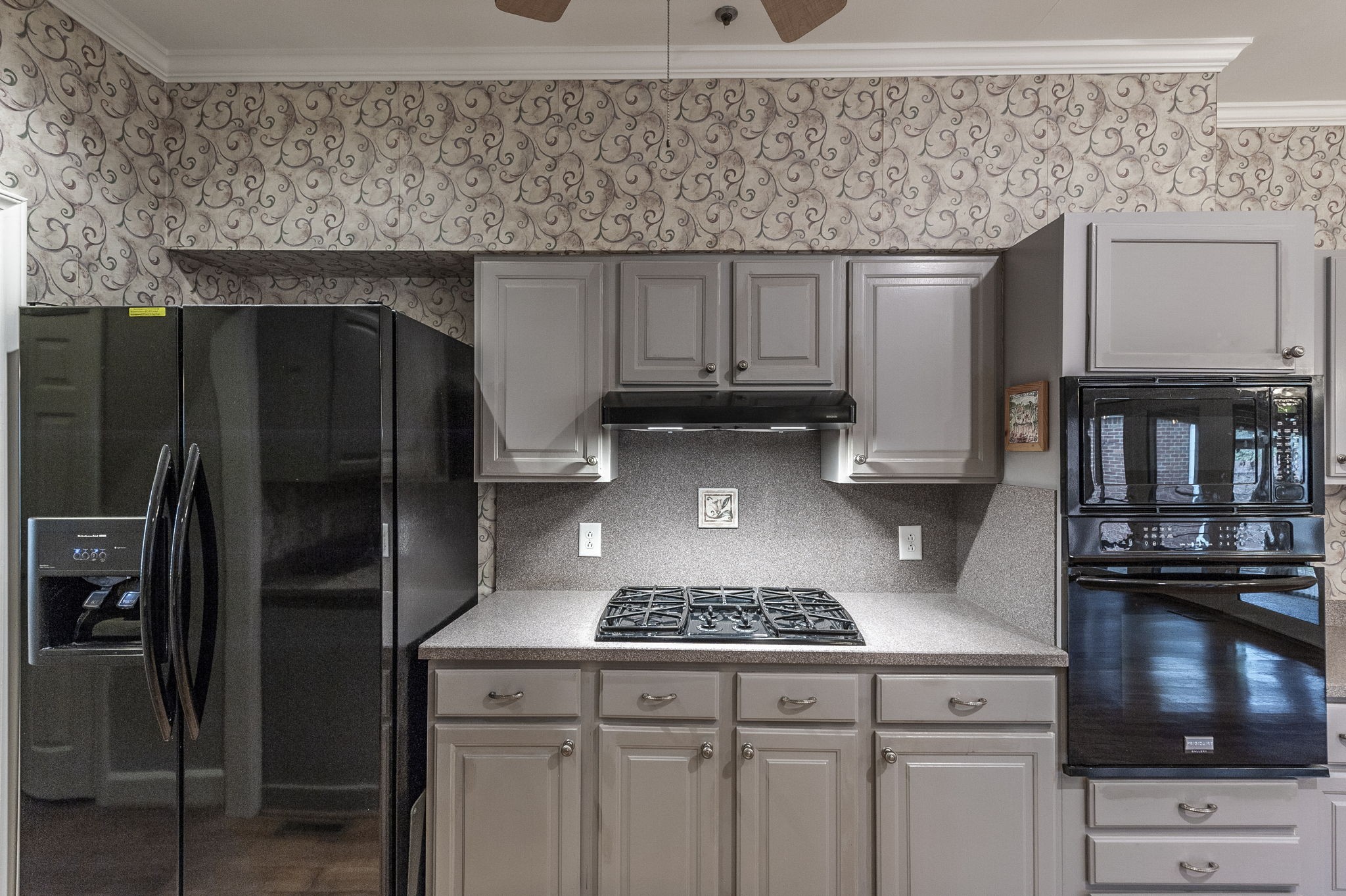 3 Wyndermere Road Hendersonville, TN 37075 - Photo 16 of 42 a kitchen with granite countertop a stove and a refrigerator