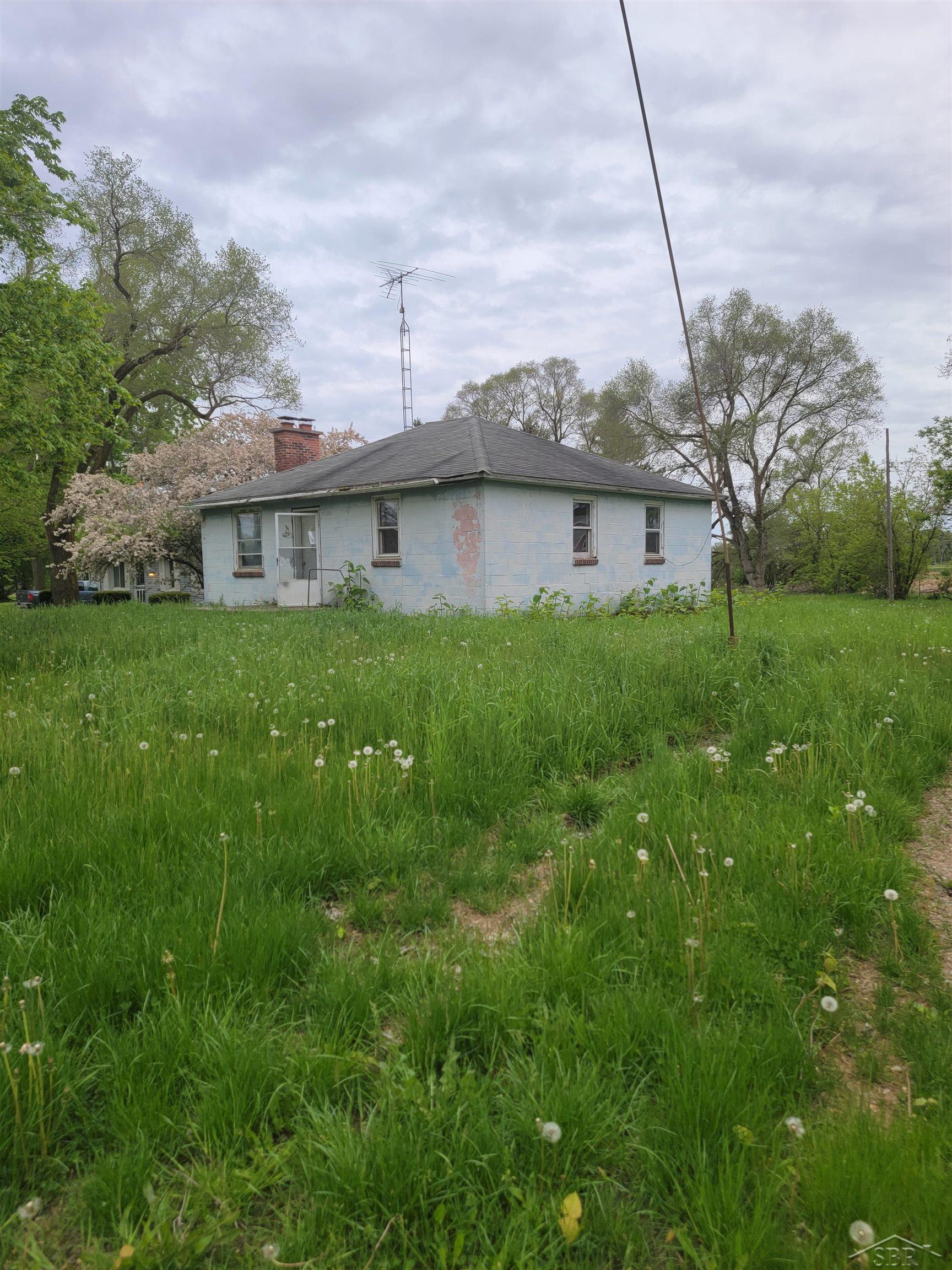 135 Rule Road Imlay City, MI 48444 - Photo 2 of 23 50141887-1d7eb510-0e44-4025-afff-744e4a58a08c.JPG