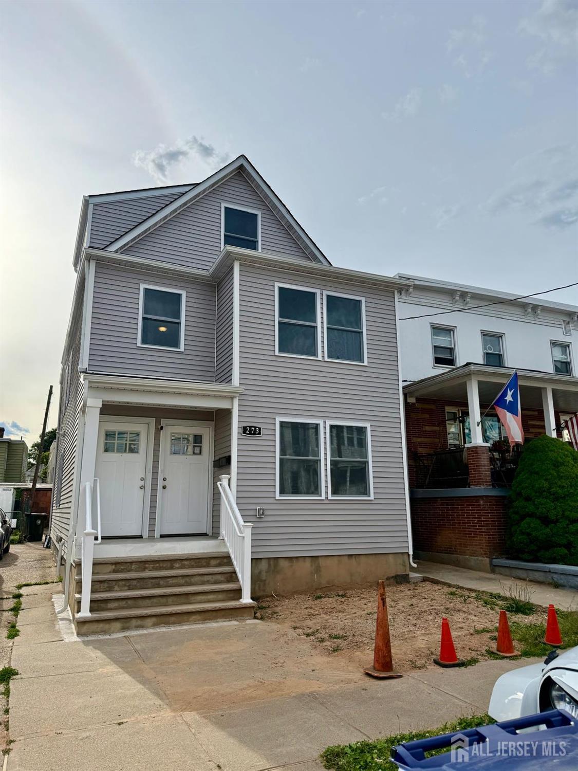 273 Oak Street, Unit 2 Perth Amboy, NJ 08861 - Photo 2 of 15