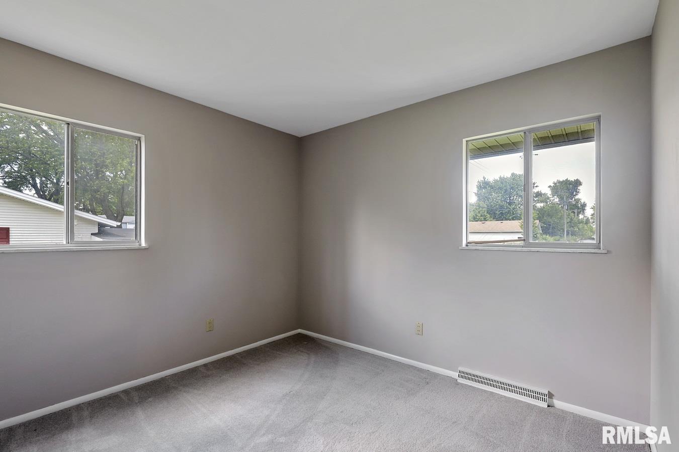 37 Groton Drive Springfield, IL 62702 - Photo 16 of 24 Gallery Image 16