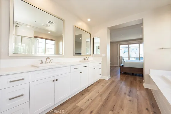 $5,600 | 114 Character, Irvine, CA 92618