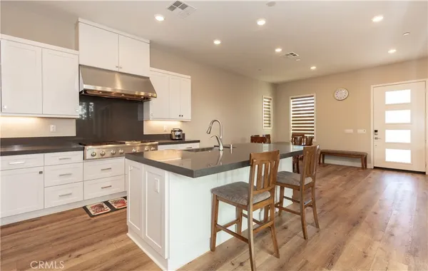 $5,600 | 114 Character, Irvine, CA 92618