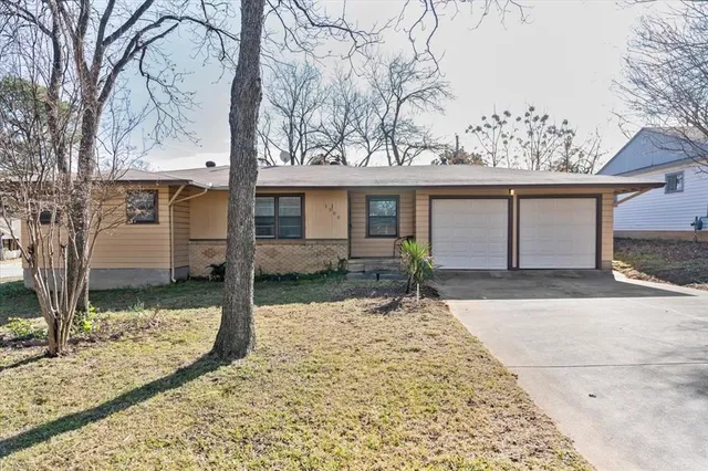 $1,790 | 1500 Sherman Street, Arlington, TX 76012
