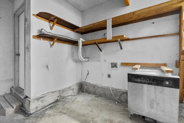 $1,790 | 1500 Sherman Street, Arlington, TX 76012