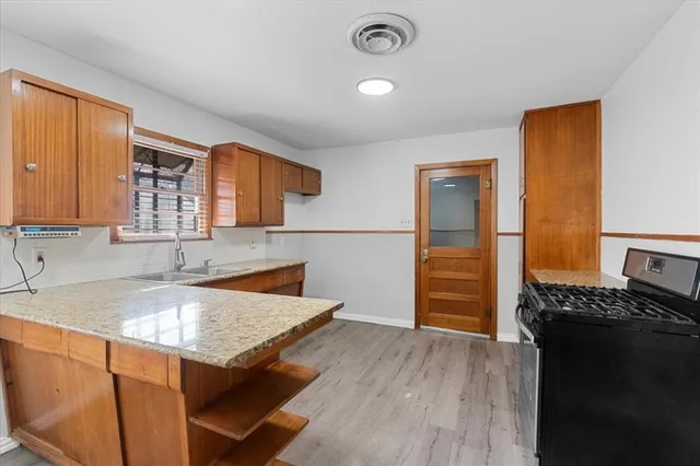 $1,790 | 1500 Sherman Street, Arlington, TX 76012