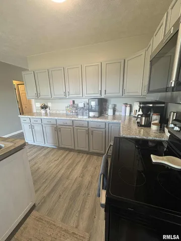 $239,000 | 23115 Highway 14, Macedonia, IL 62860