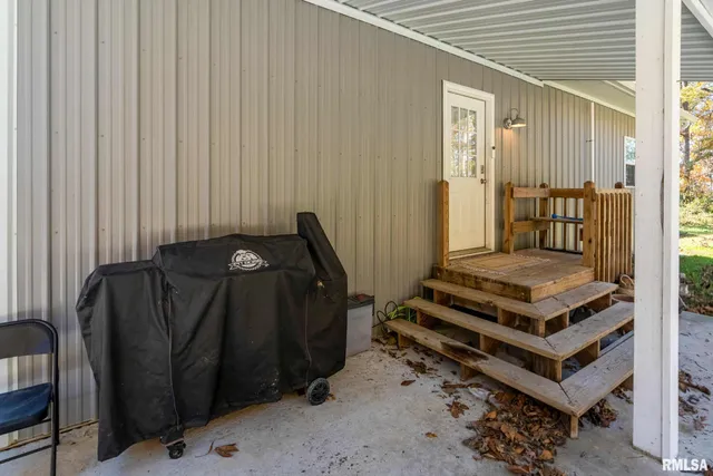 $239,000 | 23115 Highway 14, Macedonia, IL 62860