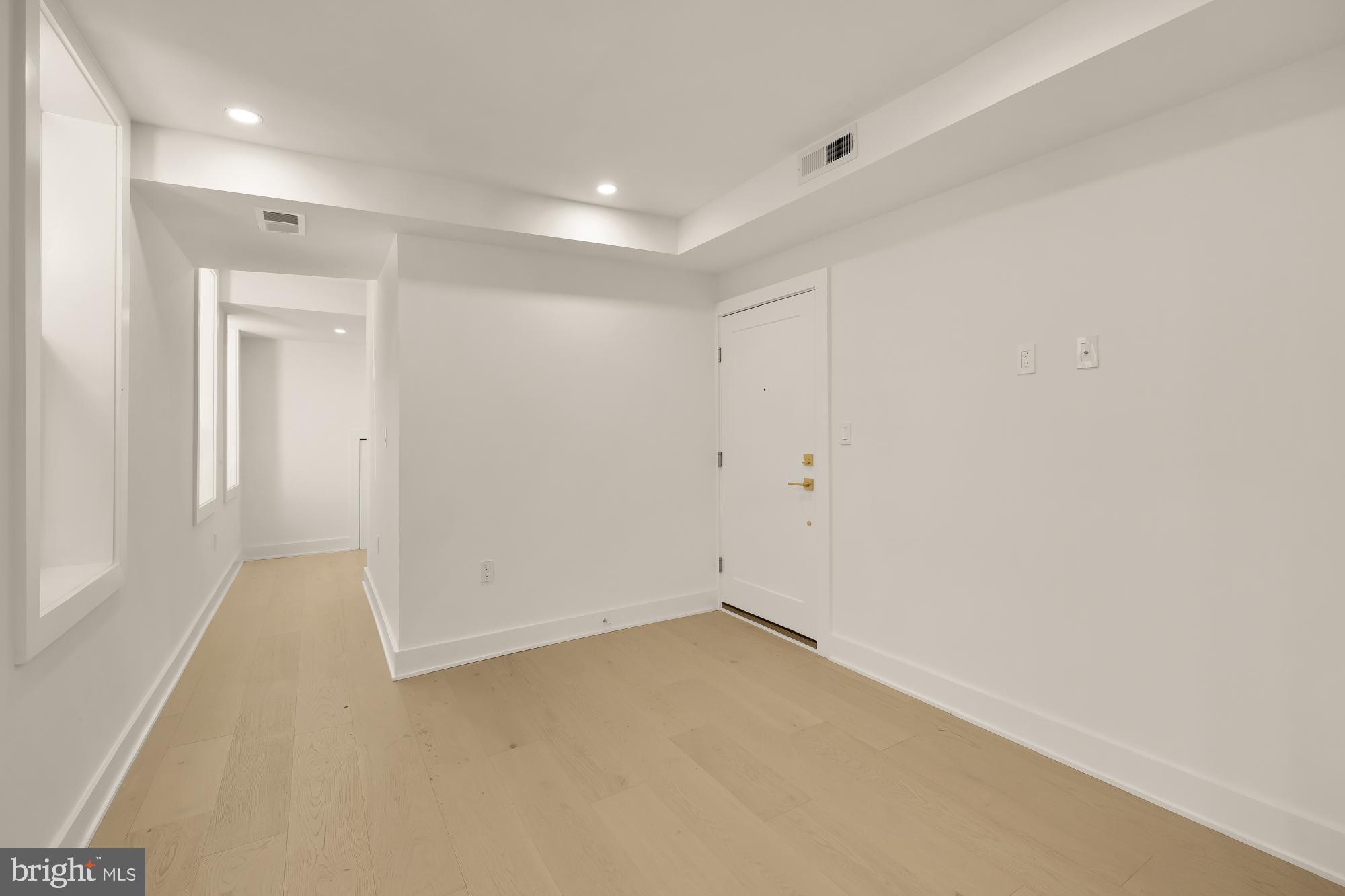 2116 Kalorama Road Northwest, Unit 104 Washington, DC 20008 - Photo 7 of 33