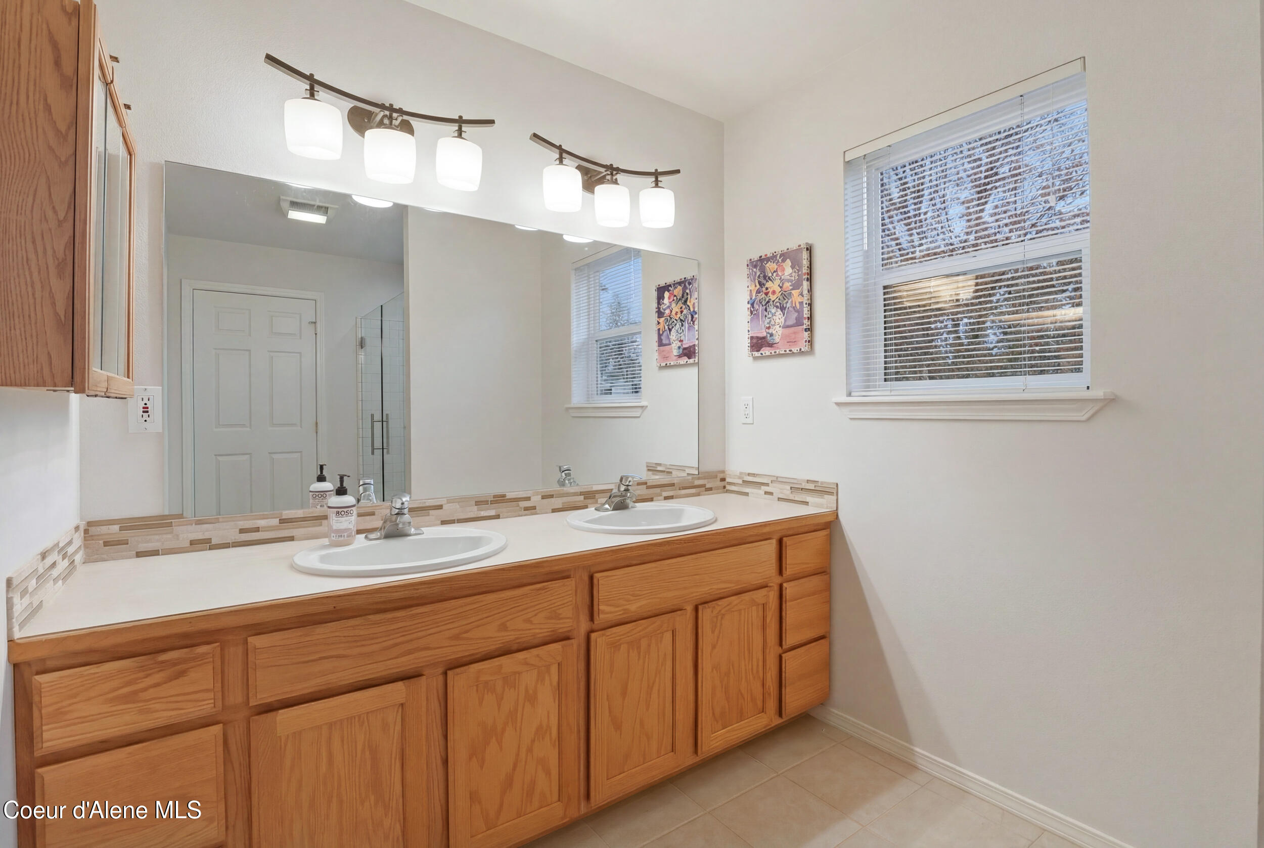 3654 Scotchpine Lane, Unit 2 Coeur D'Alene, ID 83815 - Photo 25 of 62 Master Bedroom 1 Bathroom