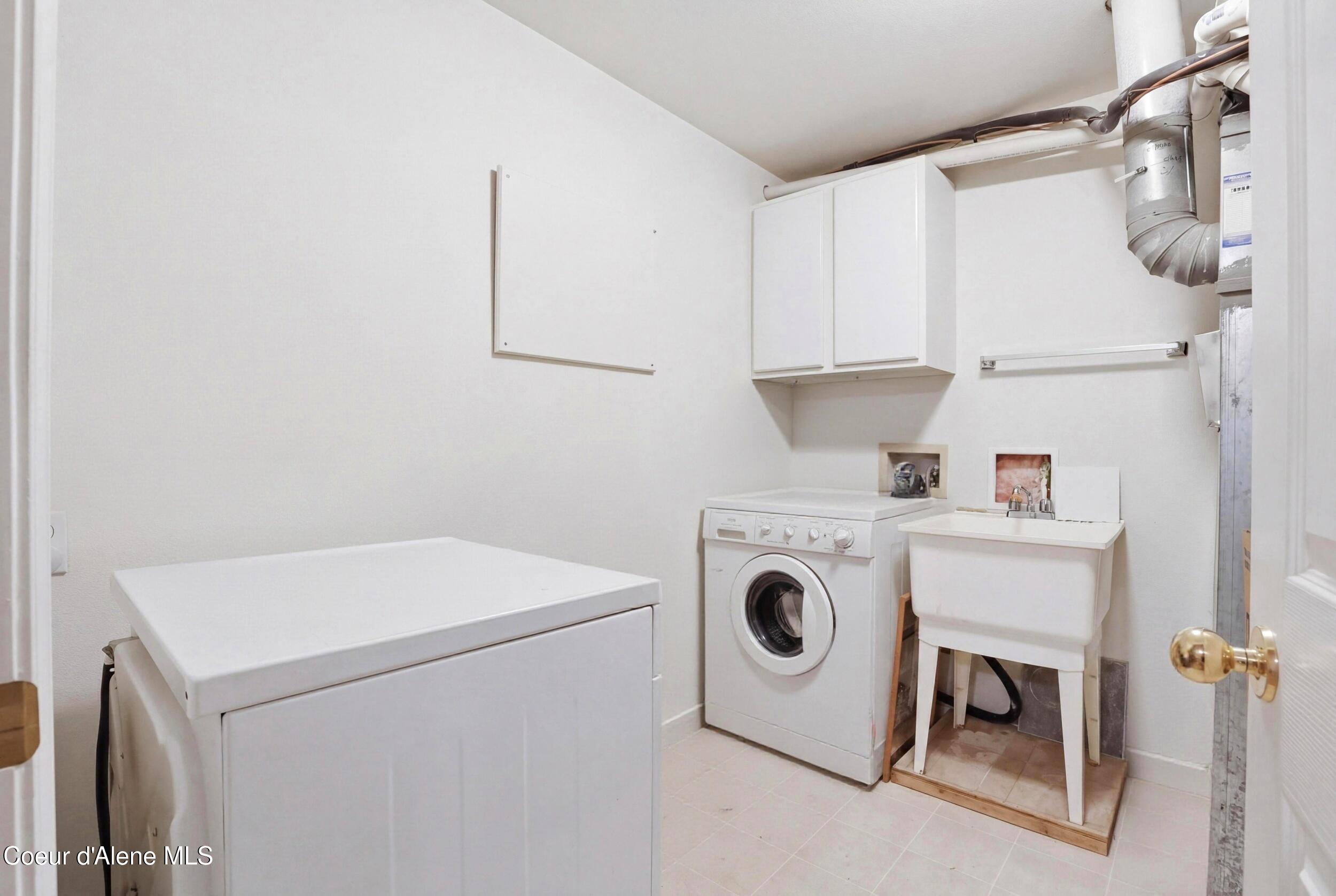 3654 Scotchpine Lane, Unit 2 Coeur D'Alene, ID 83815 - Photo 29 of 62 Laundry Room