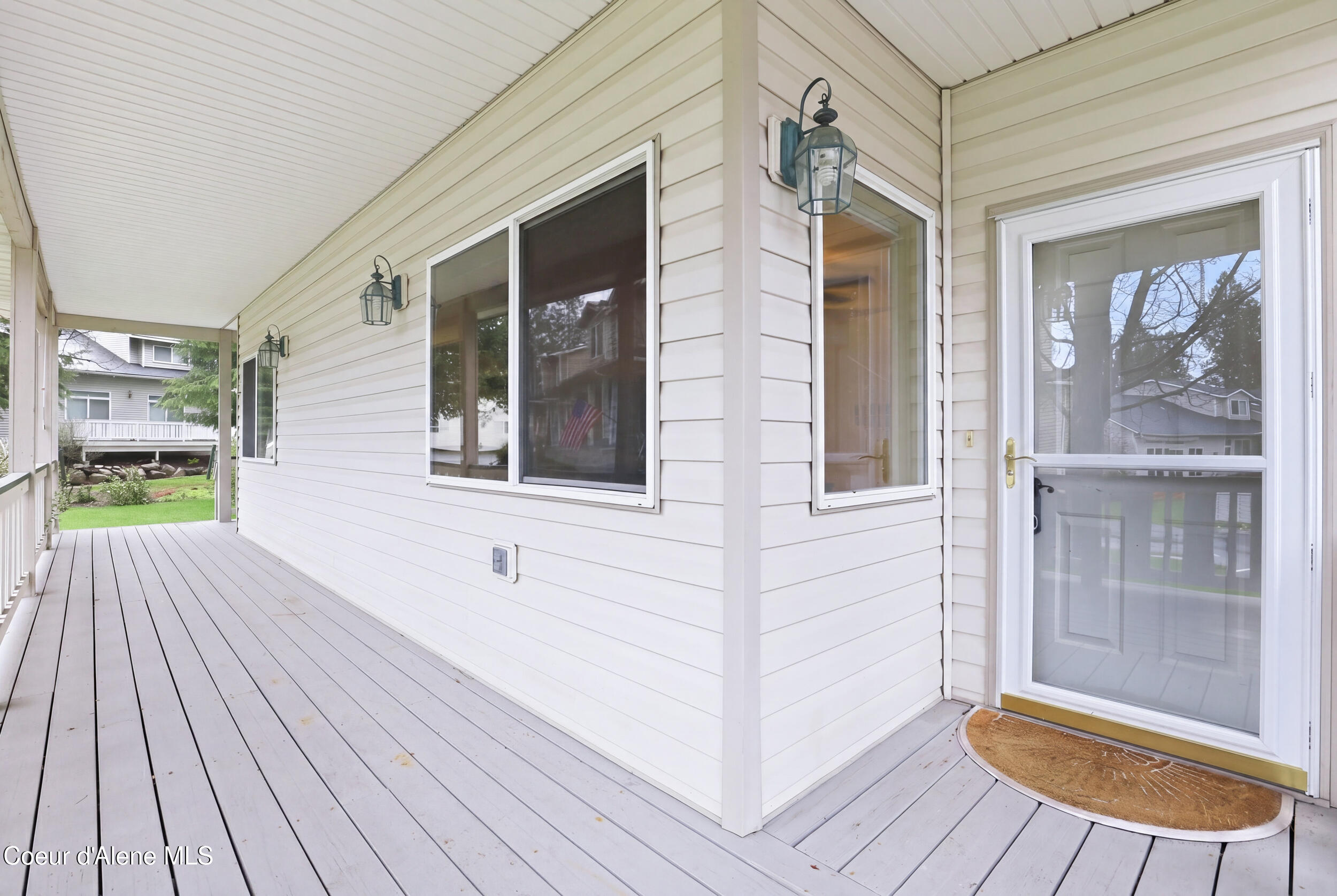 3654 Scotchpine Lane, Unit 2 Coeur D'Alene, ID 83815 - Photo 46 of 62 Front Porch