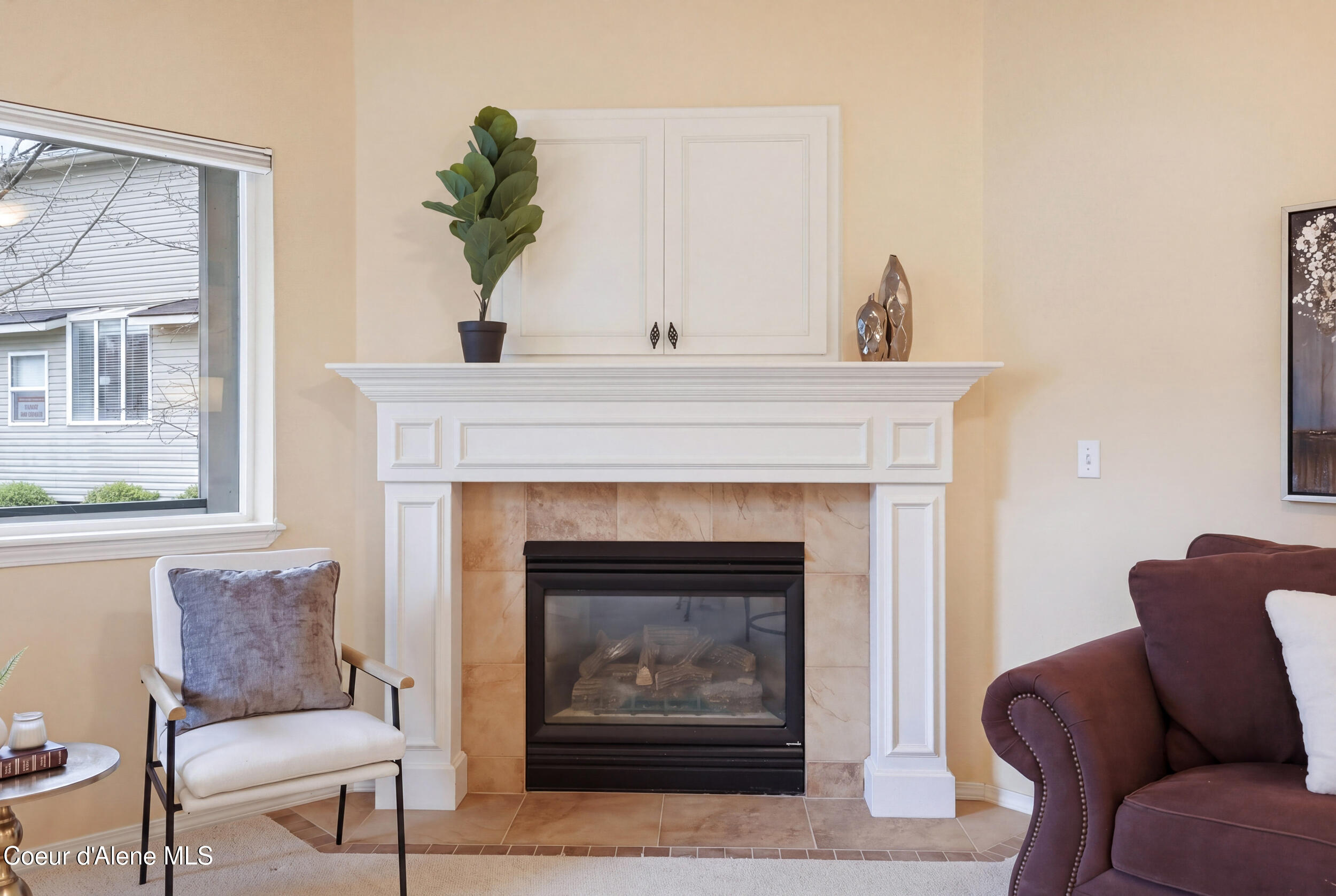 3654 Scotchpine Lane, Unit 2 Coeur D'Alene, ID 83815 - Photo 8 of 62 Living Room