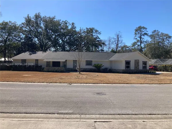a house view with a outdoor space