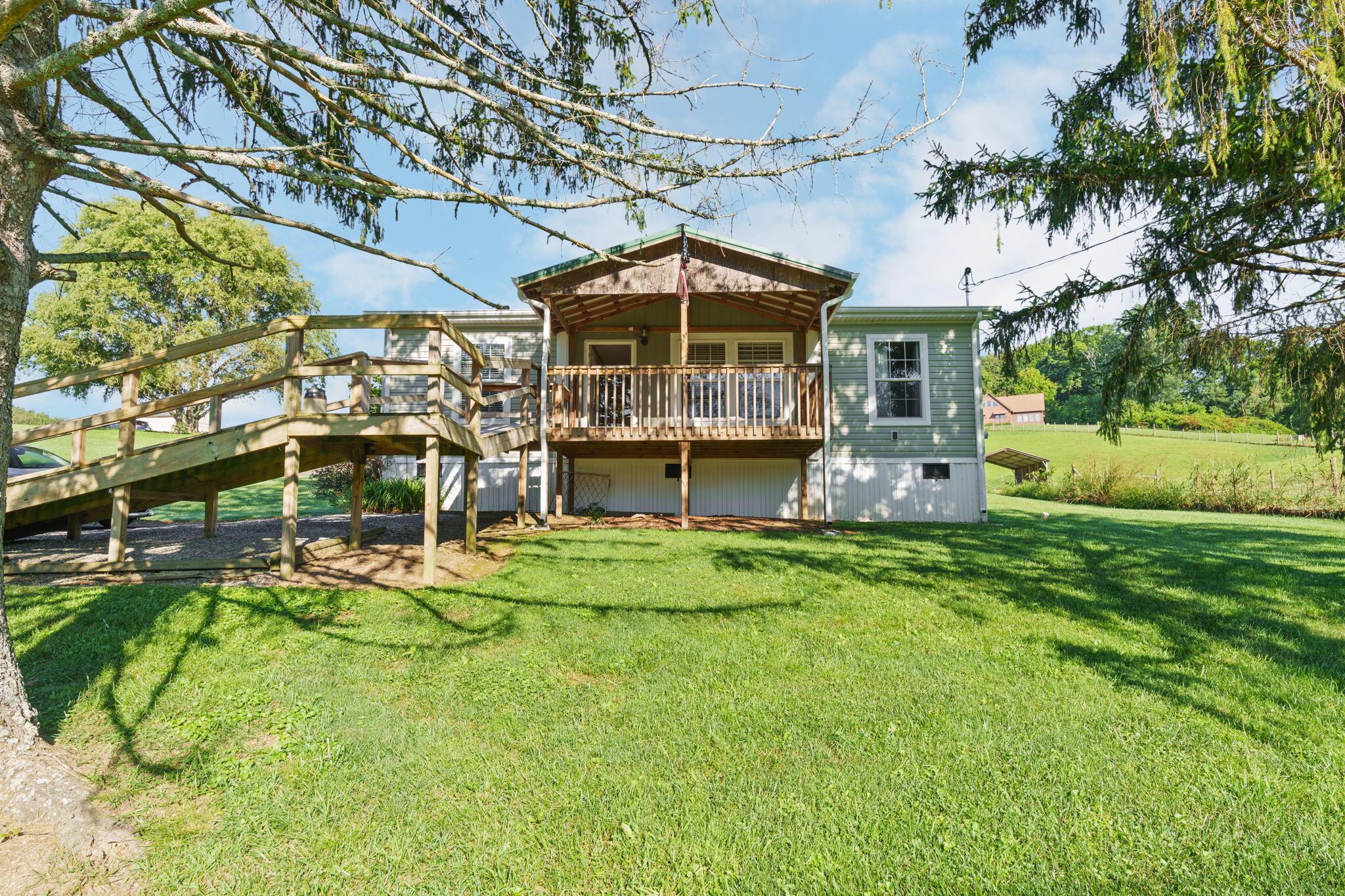 21160 Campground Road Bristol, VA 24202 - Photo 1 of 19 1-web-or-mls-DSC07192