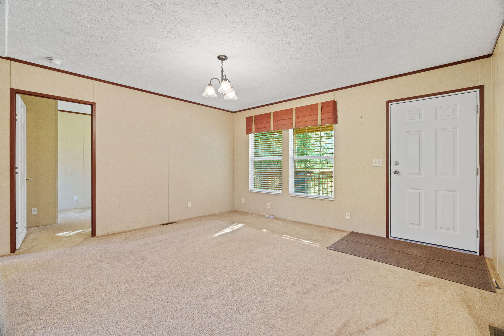 21160 Campground Road Bristol, VA 24202 - Photo 8 of 19 2-web-or-mls-DSC07115