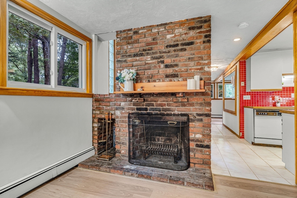 19 Algonquin Road Canton, MA 02021 - Photo 6 of 40