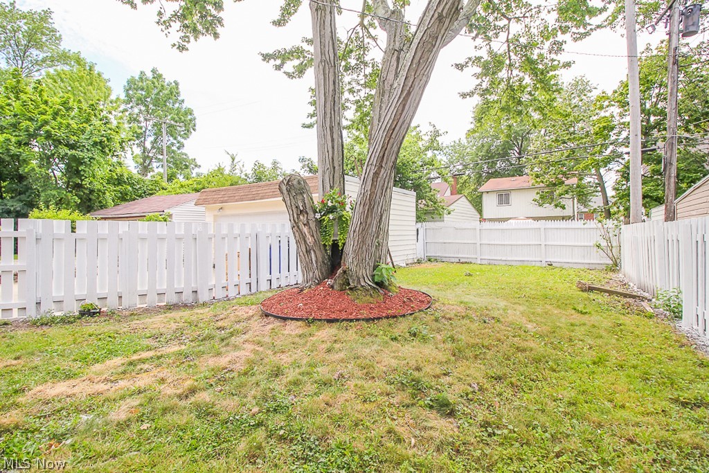 3078 Becket Road Cleveland, OH 44120 - Photo 30 of 35