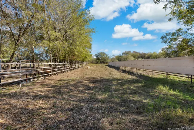 $400,000 | 15515 South Skaggs Road, Atascosa, TX 78002