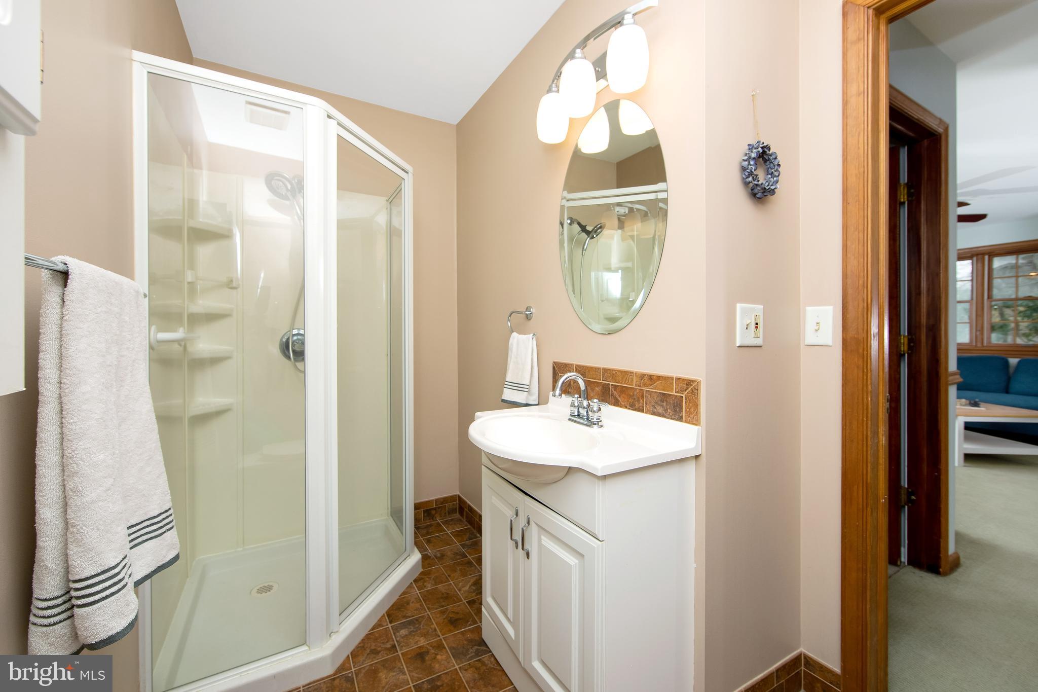 8 Mariner Drive Sewell, NJ 08080 - Photo 17 of 55